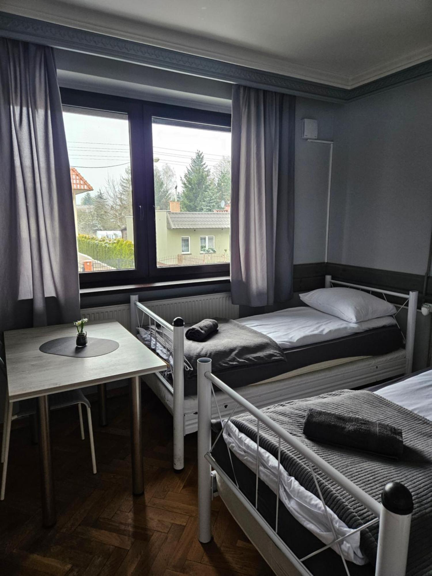 Pokoje Pracownicze Кімнати Для Працівників,Гуртожиток Swarzędz Extérieur photo