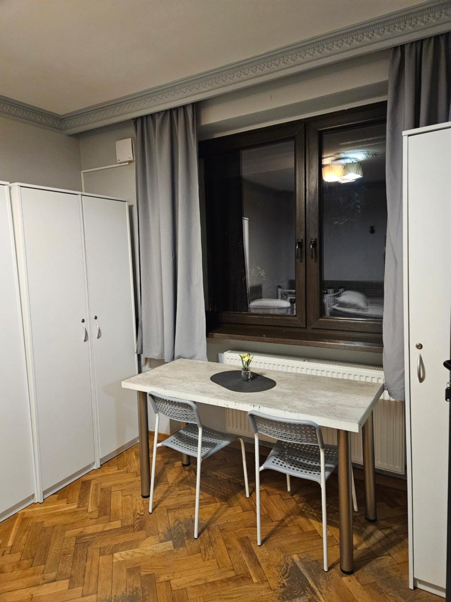 Pokoje Pracownicze Кімнати Для Працівників,Гуртожиток Swarzędz Extérieur photo