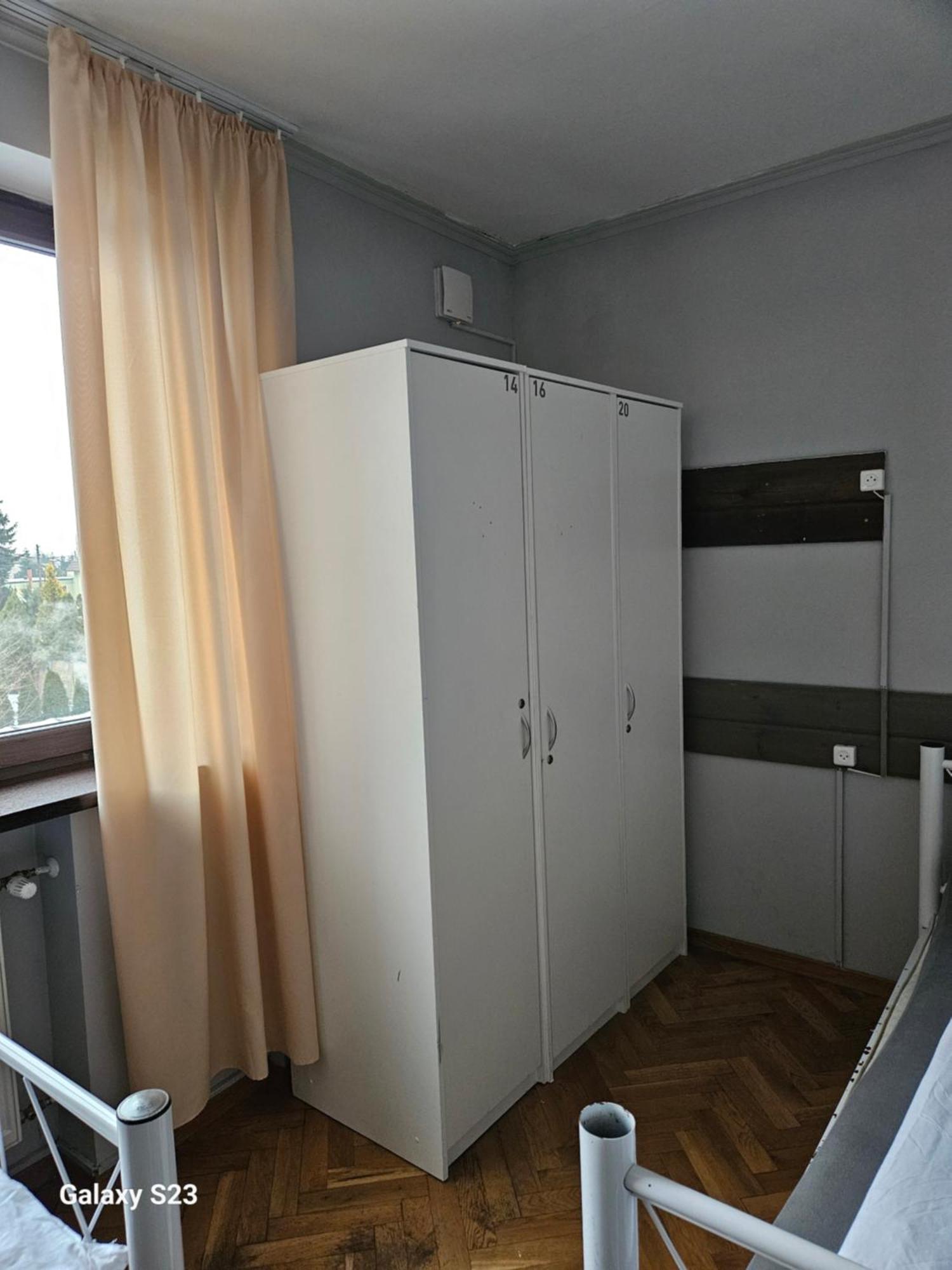 Pokoje Pracownicze Кімнати Для Працівників,Гуртожиток Swarzędz Extérieur photo